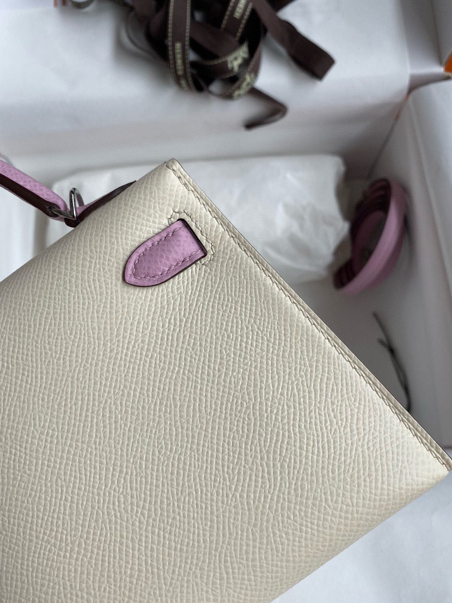 Hermes Kelly Mini II Sellier Bicolor Handmade Bag in Nata and Mauve Sylvestre Epsom Calfskin - Image 6