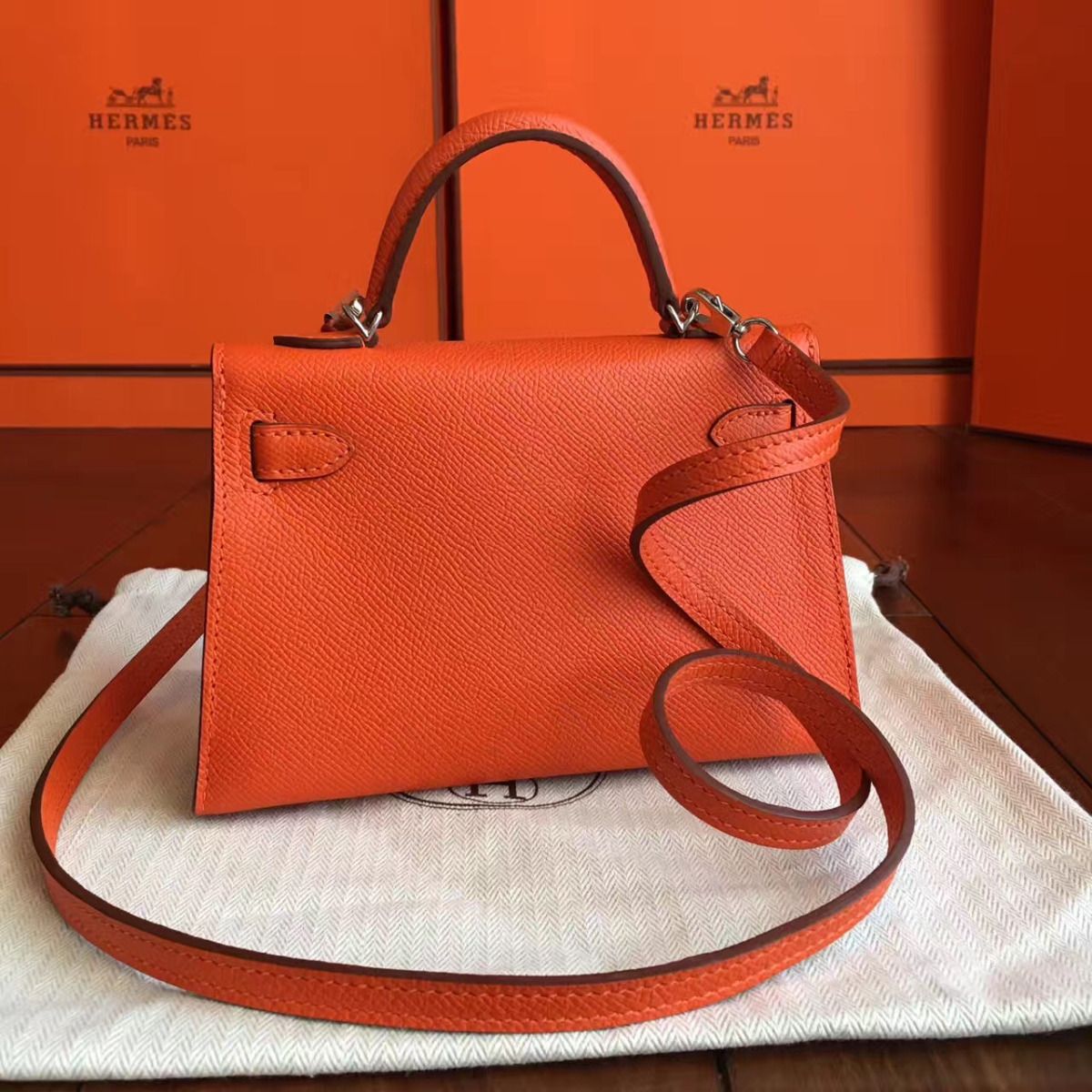 Hermes Kelly Mini II Handmade Bag In Orange Epsom Leather - Image 3
