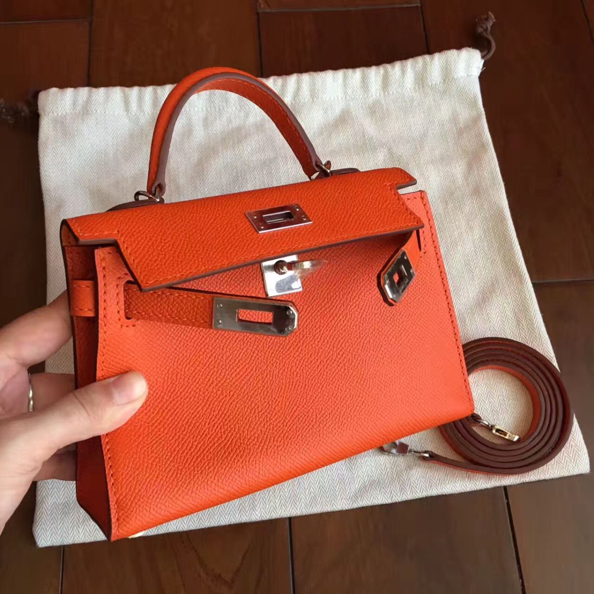 Hermes Kelly Mini II Handmade Bag In Orange Epsom Leather - Image 4