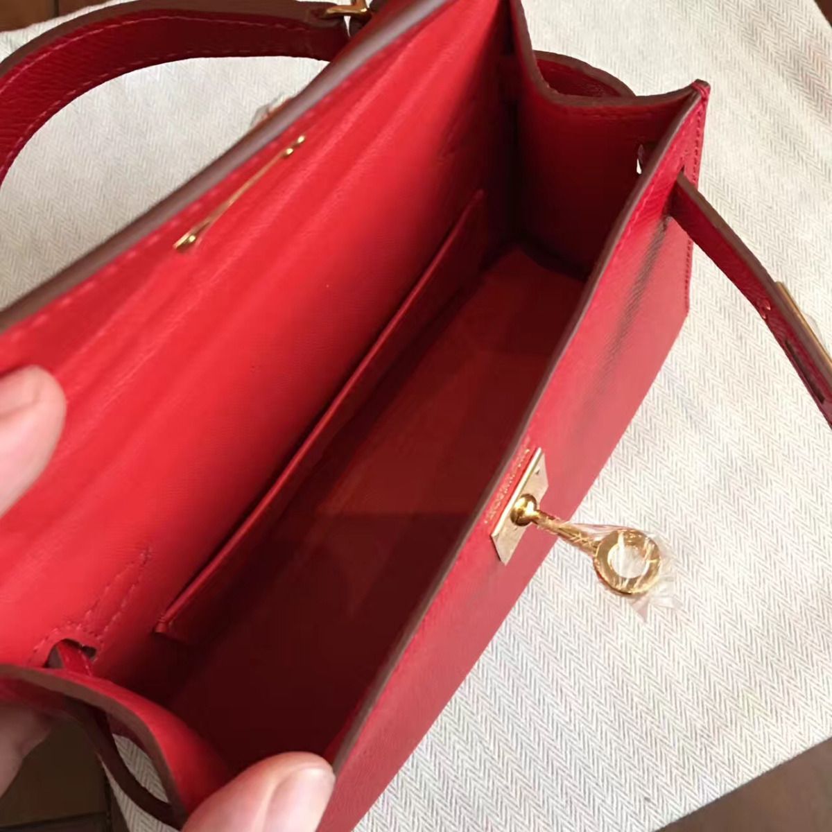 Hermes Kelly Mini II Handmade Bag In Red Epsom Leather - Image 6
