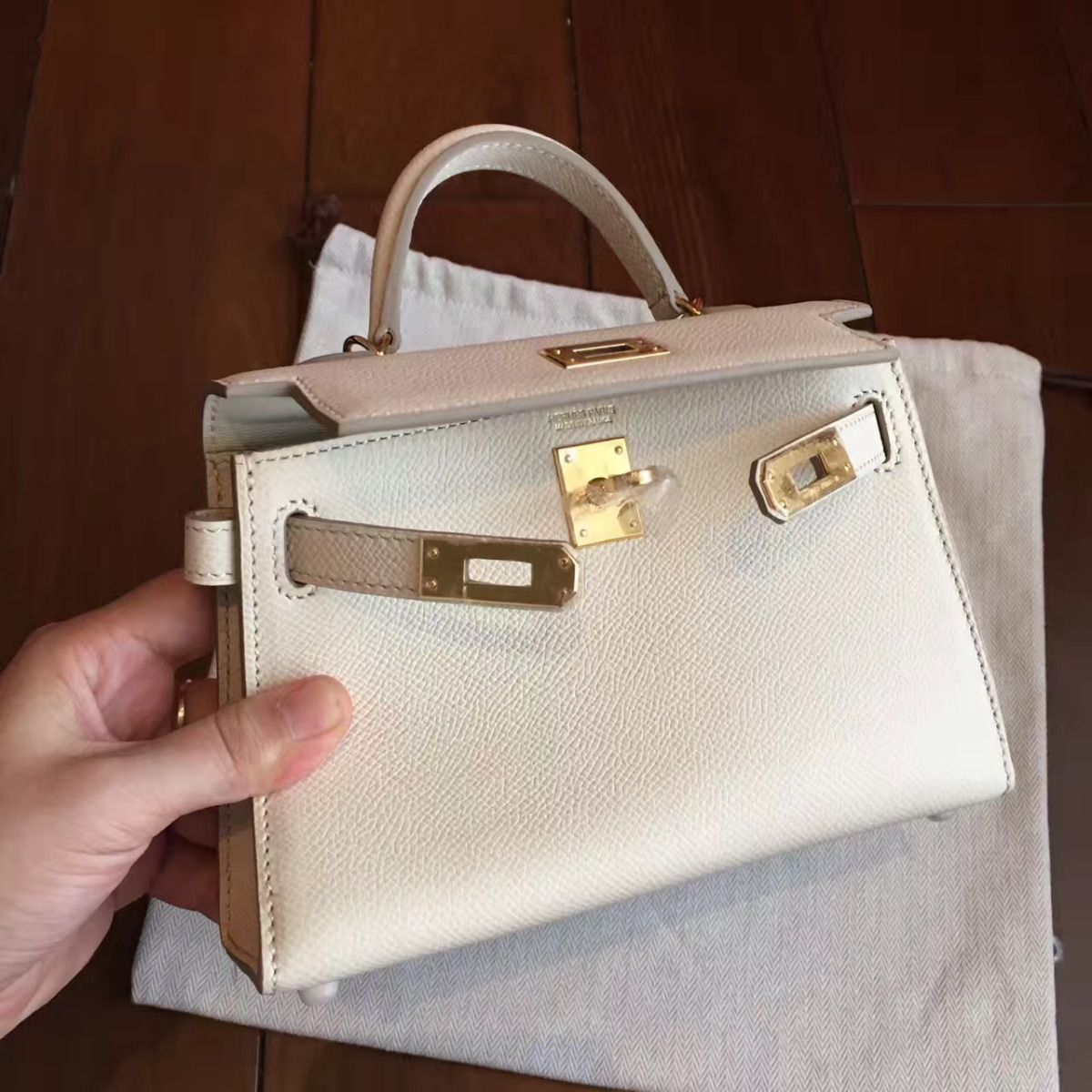 Hermes Kelly Mini II Handmade Bag In Beton Epsom Leather - Image 4