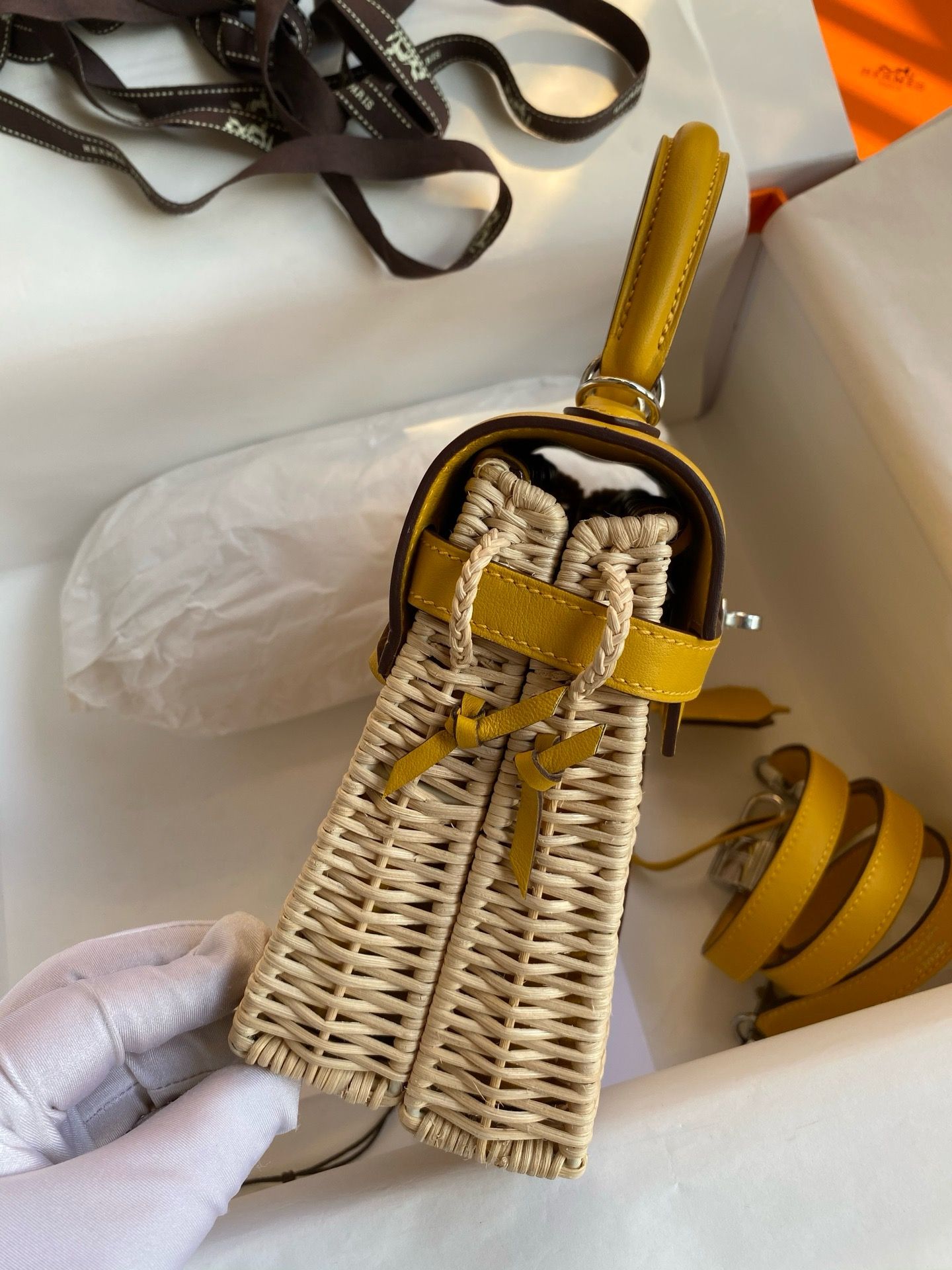 Hermes Picnic Kelly Mini 20 Bag in Wicker and Yellow Calfskin - Image 7