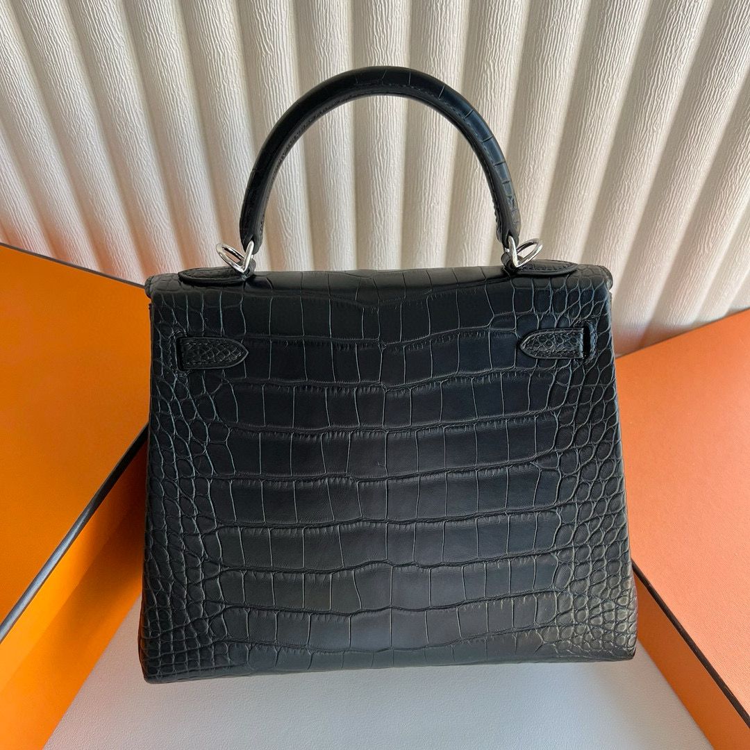 Hermes Kelly 25 Retourne Handmade Bag in Black Alligator Leather - Image 5