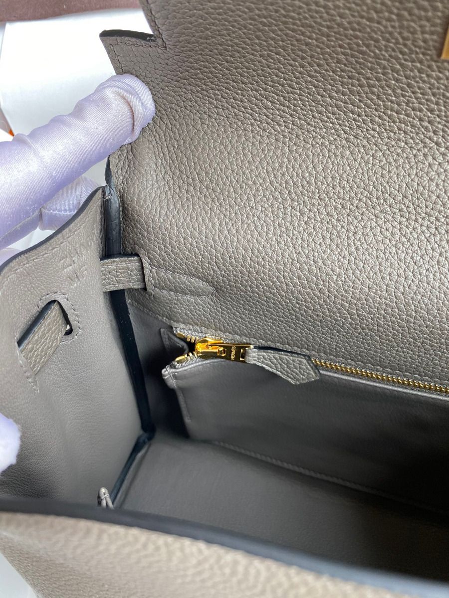 Hermes Kelly Retourne 25 Handmade Bag In Etain Clemence Leather - Image 10