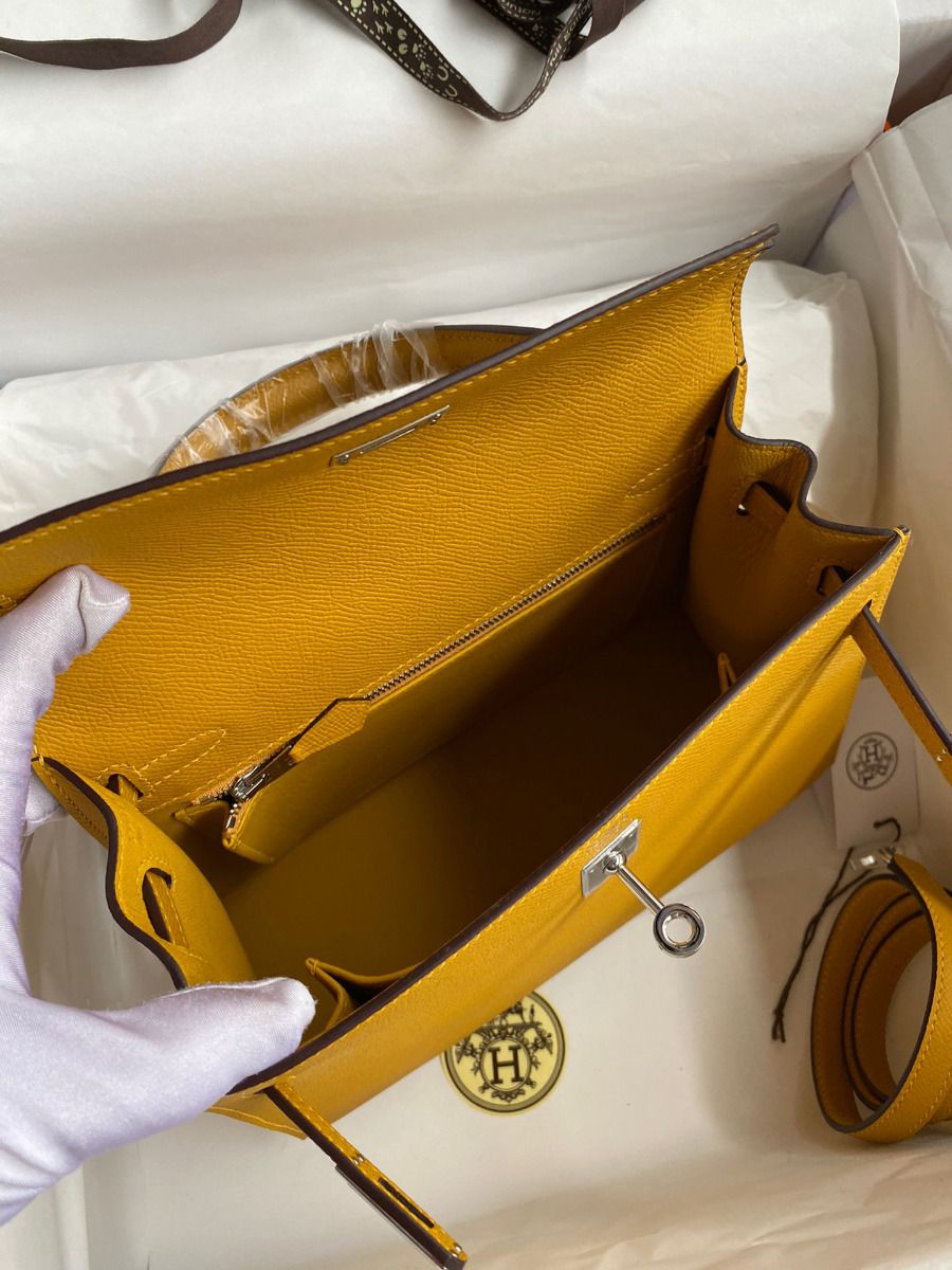Hermes Kelly Sellier 25 Handmade Bag In Jaune Ambre Epsom Calfskin - Image 9