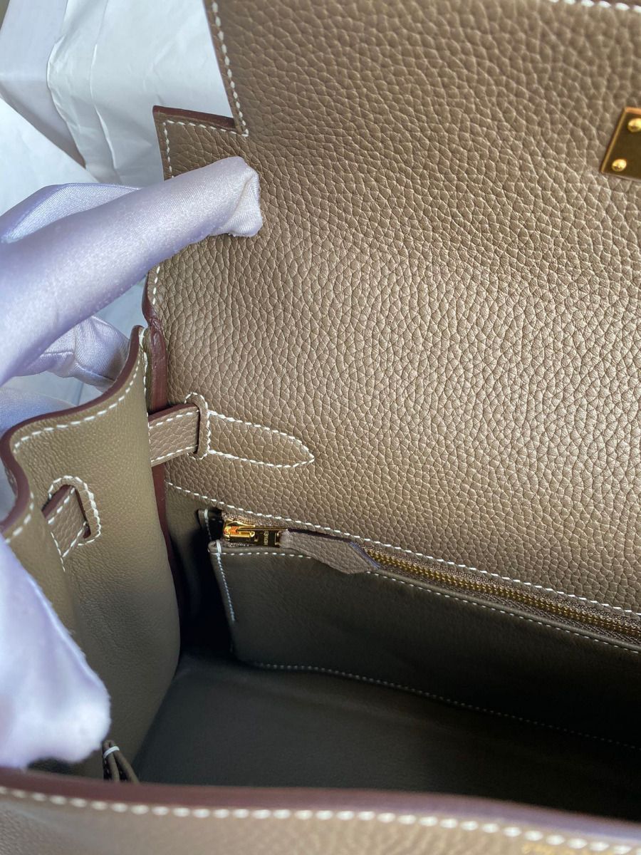 Hermes Kelly Retourne 28 Handmade Bag In Taupe Clemence Leather - Image 10
