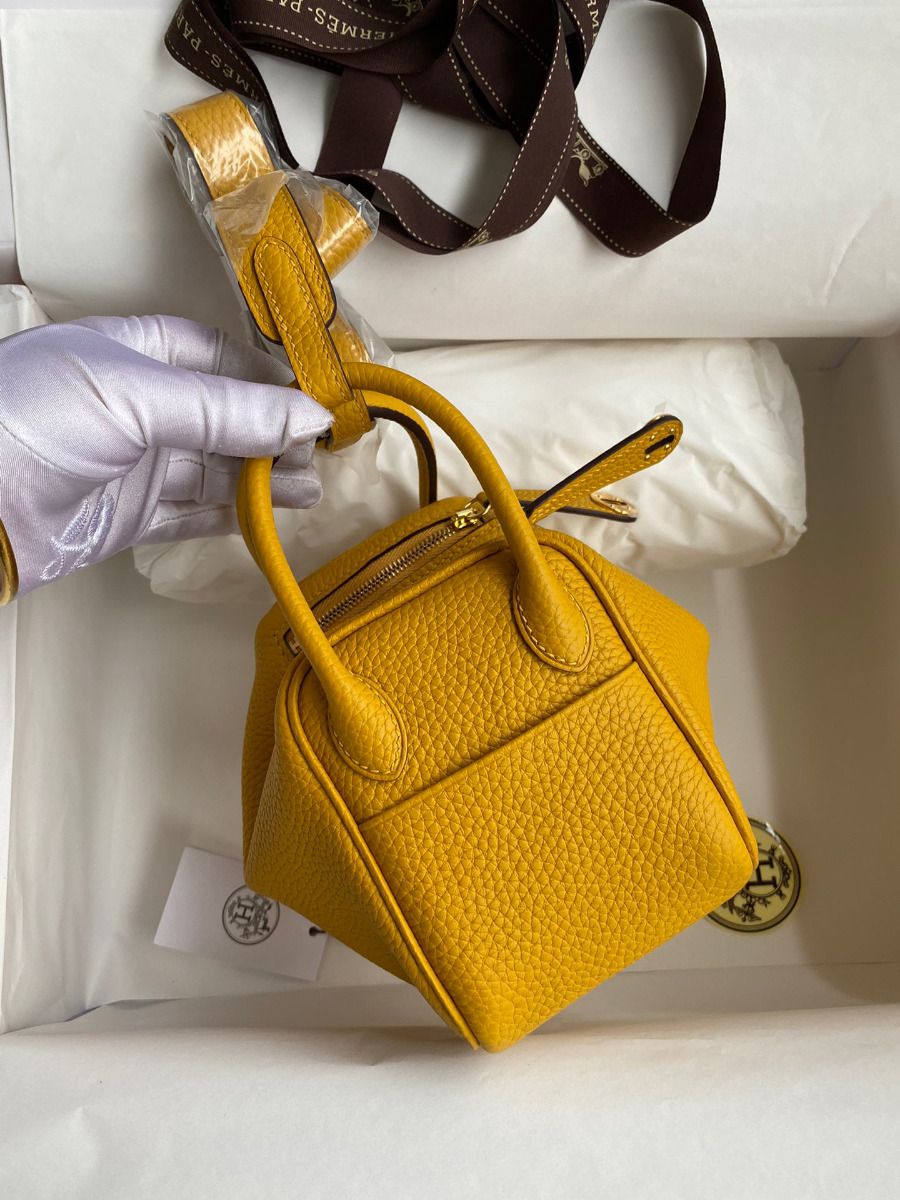Hermes Mini Lindy Handmade Bag In Jaune Ambre Clemence Leather - Image 3