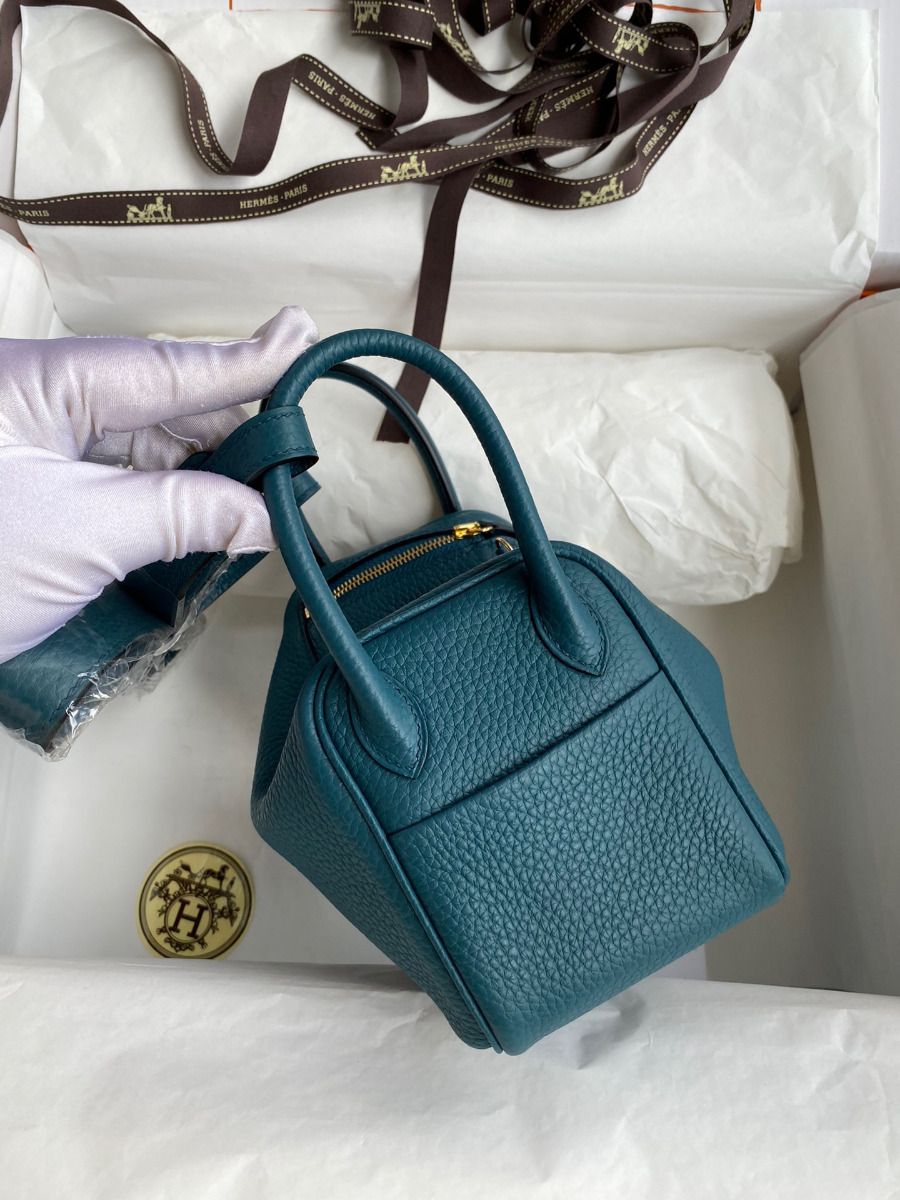 Hermes Mini Lindy Handmade Bag In Vert Bosphore Clemence Leather - Image 4