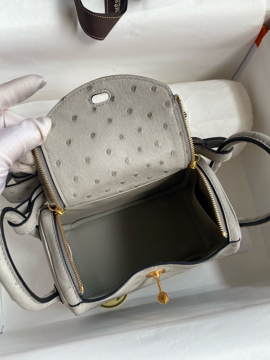 Hermes Mini Lindy Handmade Bag In Pearl Grey Ostrich Leather - Image 9
