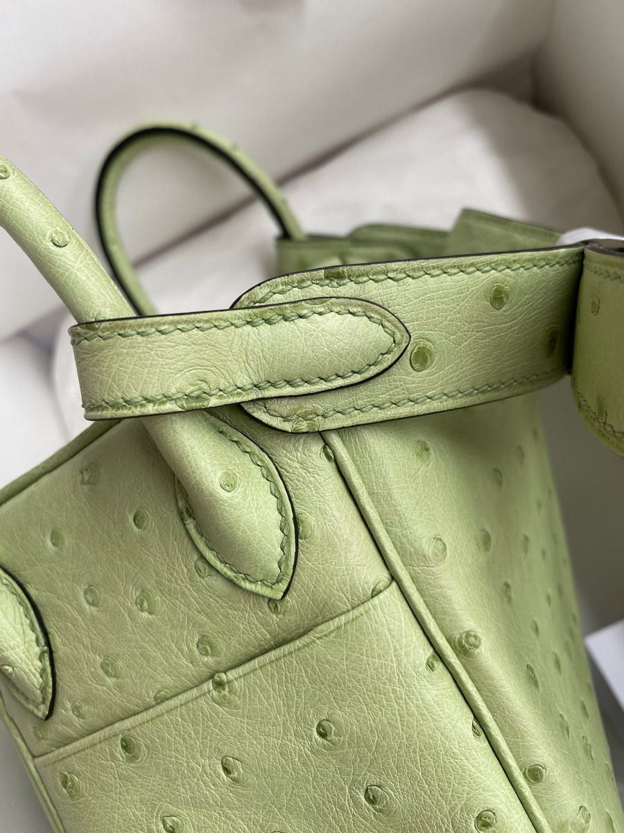 Hermes Mini Lindy Handmade Bag In Vert Criquet Ostrich Leather - Image 6