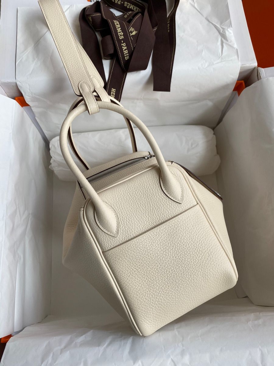 Hermes Lindy 26 Handmade Bag In Nata Clemence Leather - Image 3