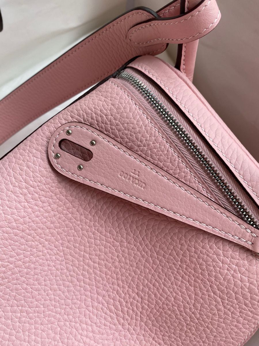 Hermes Lindy 26 Handmade Bag In Rose Sakura Clemence Leather - Image 6