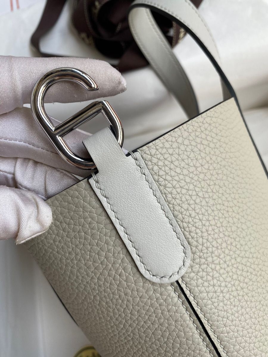 Hermes In The Loop 18 Handmade Bag in Pearl Grey Clemence Leather - Image 5