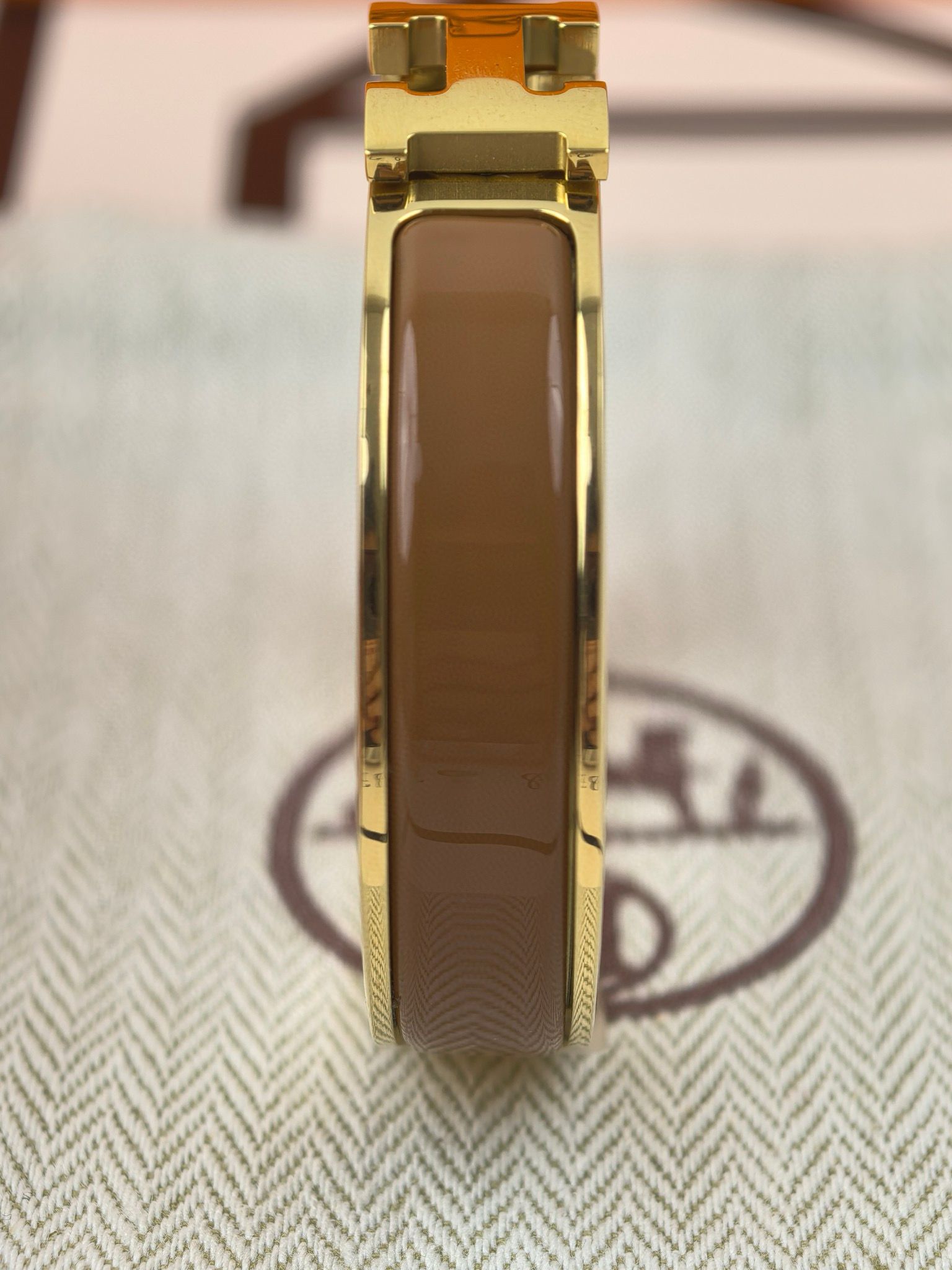 Hermes Chataigne Enamel Clic H Bracelet - Image 6