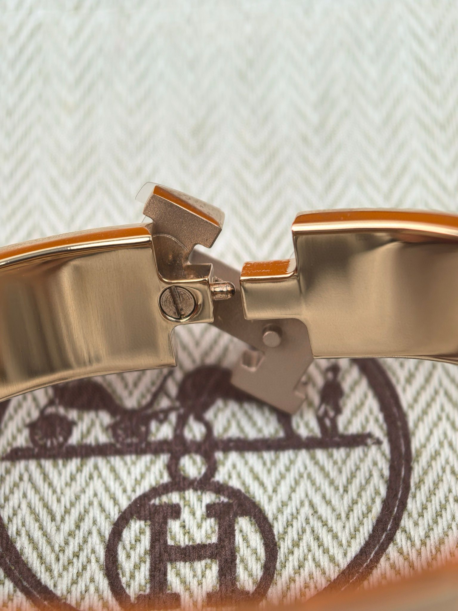 Hermes Cream Enamel Clic H Bracelet - Image 10