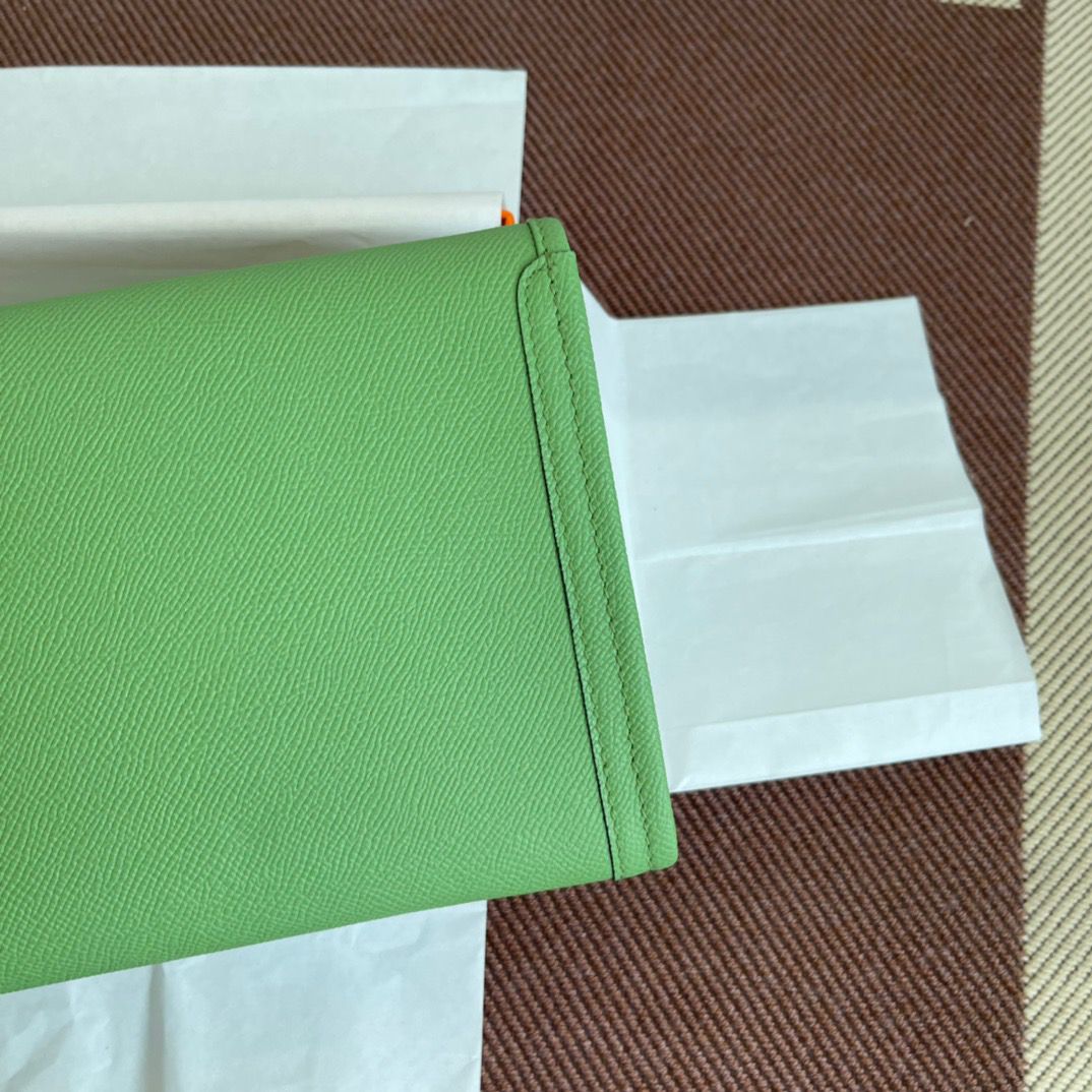 Hermes Jige Elan 29 Clutch Bag In Vert Criquet Epsom Leather - Image 6