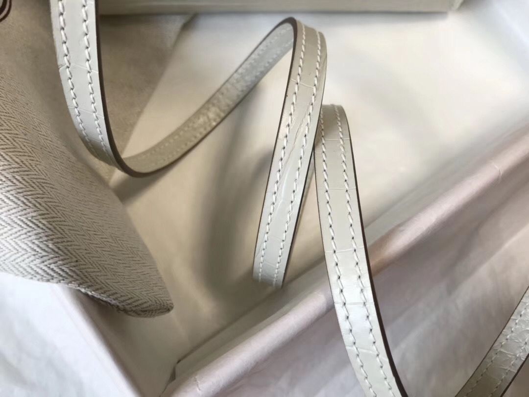 Hermes Kelly Mini II Handmade Bag In Beton Crocodile Embossed Leather - Image 8