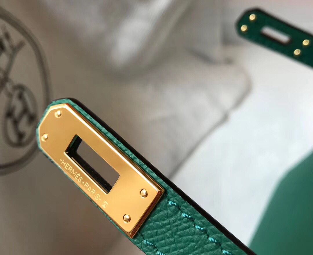 Hermes Kelly Mini II Bag In Vert Vertigo Epsom Leather GHW - Image 6