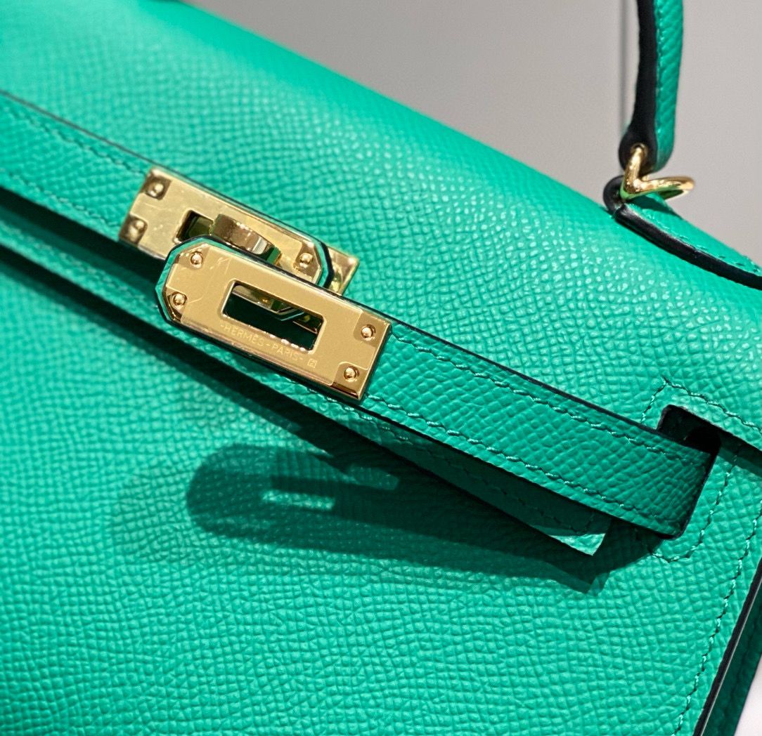 Hermes Kelly Mini II Bag In Vert Jade Epsom Leather GHW - Image 6