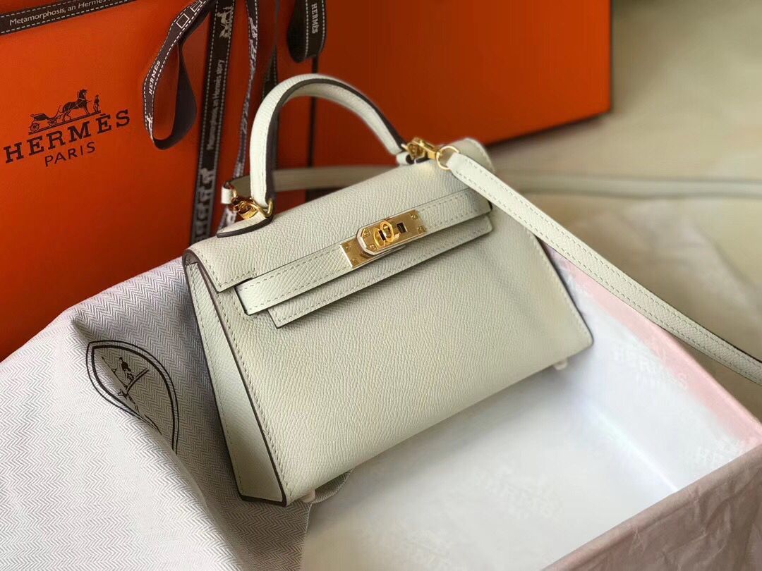 Hermes Kelly Mini II Bag In White Epsom Leather GHW - Image 4
