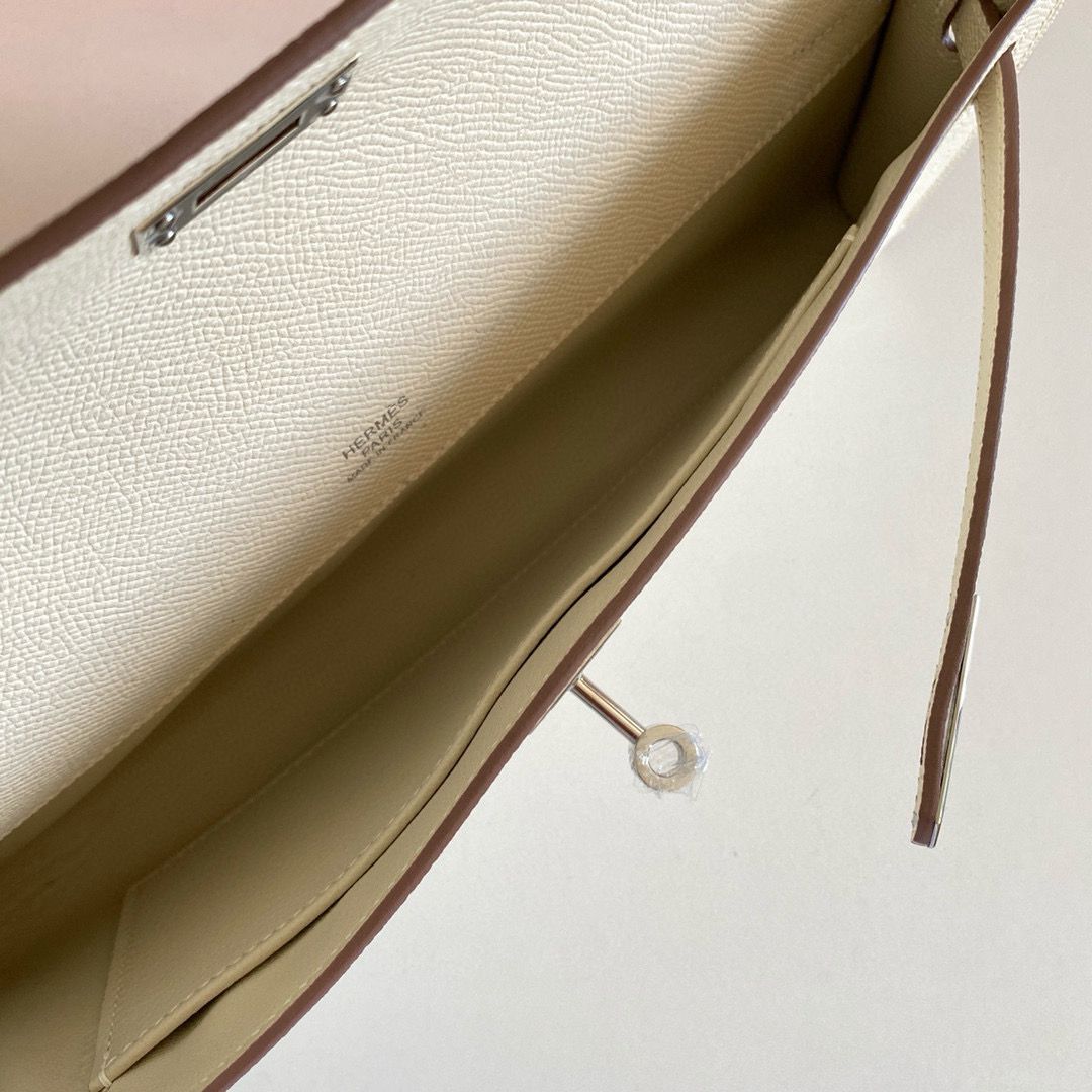 Hermes Kelly Cut Handmade Bag in Craie Epsom Calfskin - Image 6