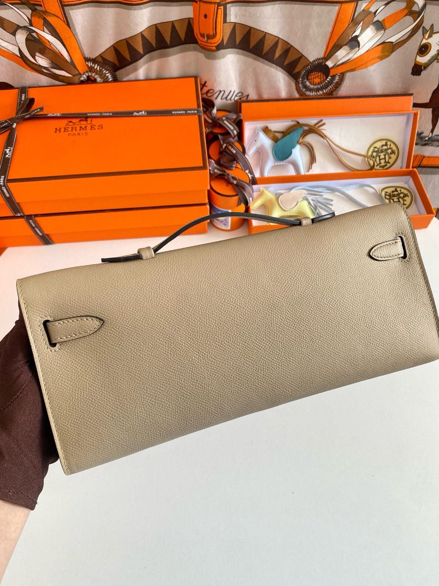 Hermes Kelly Cut Handmade Bag in Tourterelle Epsom Calfskin - Image 3