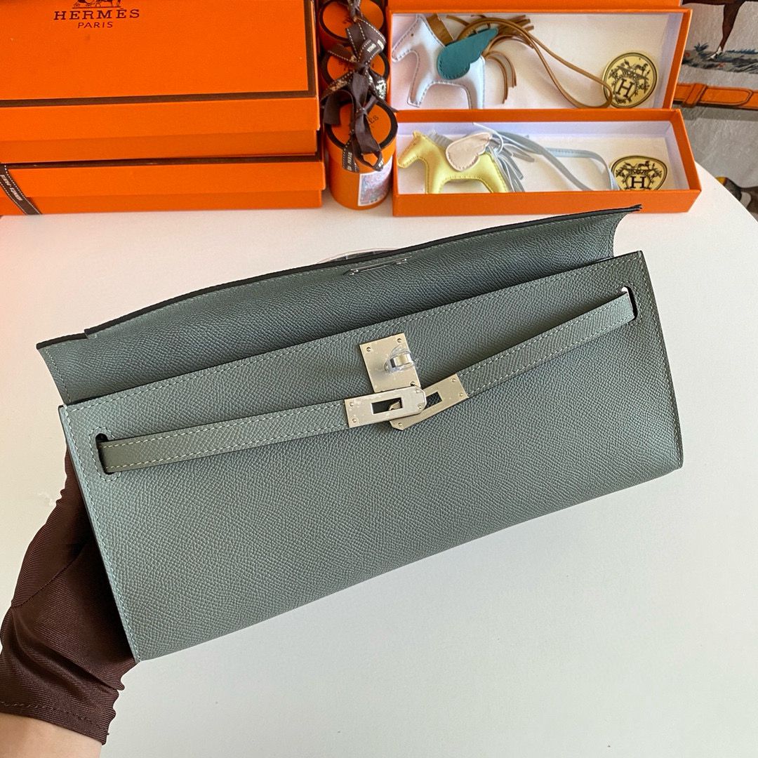 Hermes Kelly Cut Handmade Bag in Vert Amande Epsom Calfskin - Image 8