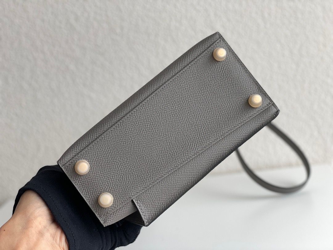 Hermes Kelly En Desordre 20 Handmade Bag In Etain Epsom Calfskin - Image 4