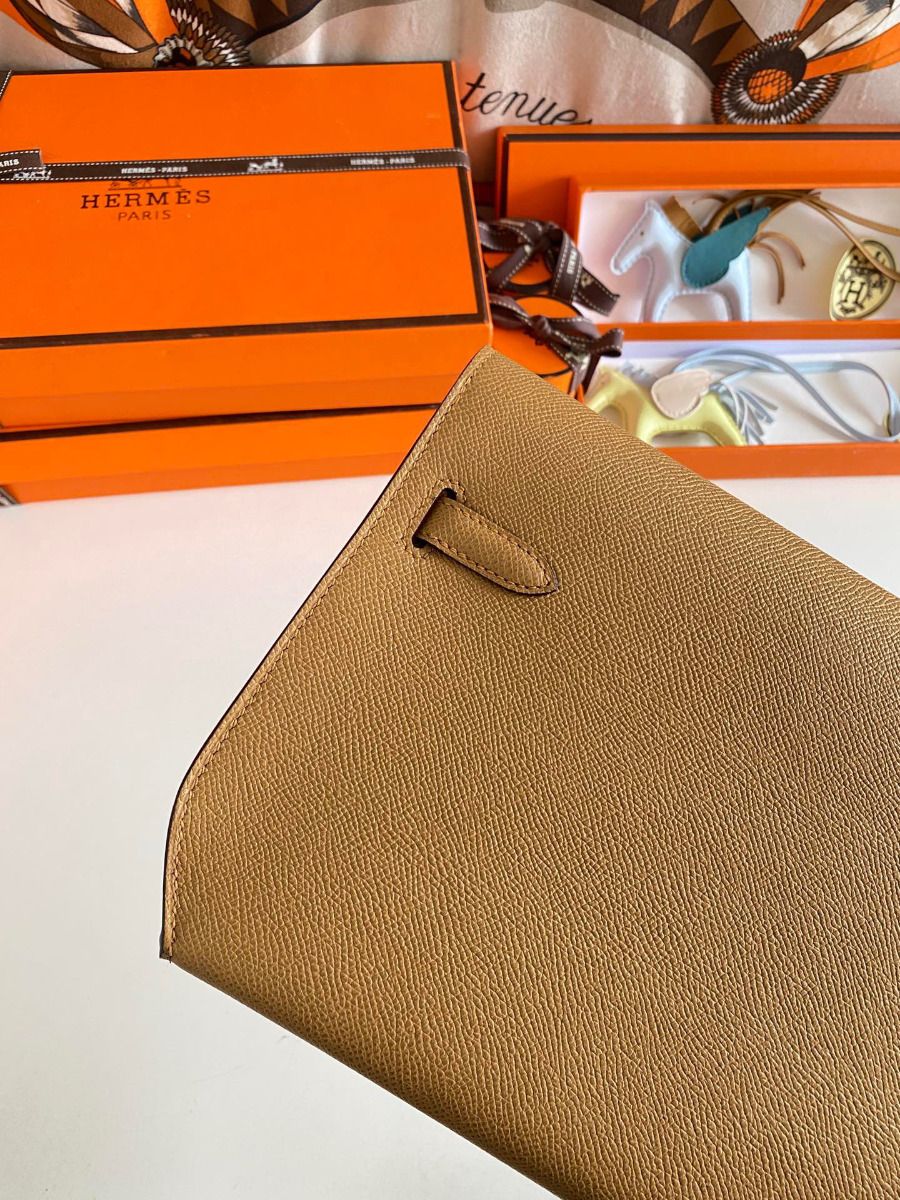 Hermes Kelly Depeches 25 Pouch in Sesame Epsom Calfskin - Image 5