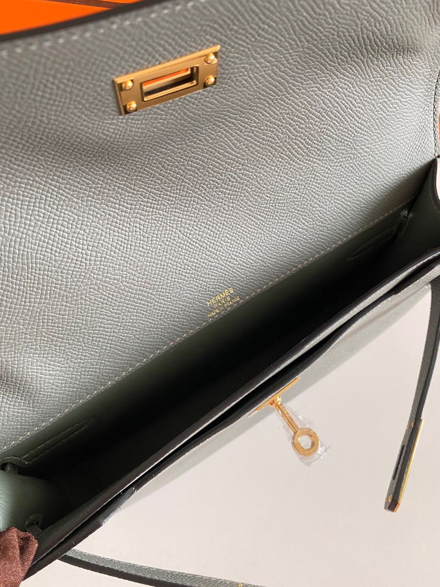 Hermes Kelly Depeches 25 Pouch in Vert Amande Epsom Calfskin - Image 8
