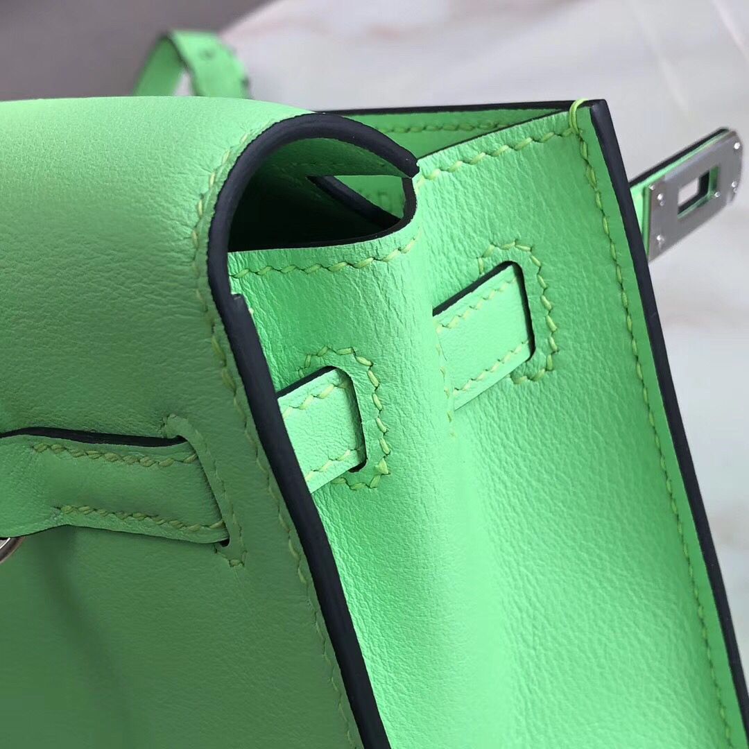 Hermes Kelly Danse Handmade Bag In Green Swift Leather - Image 7