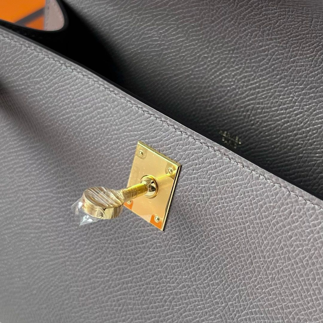 Hermes Kelly Pochette Handmade Bag In Etain Epsom Calfskin - Image 5