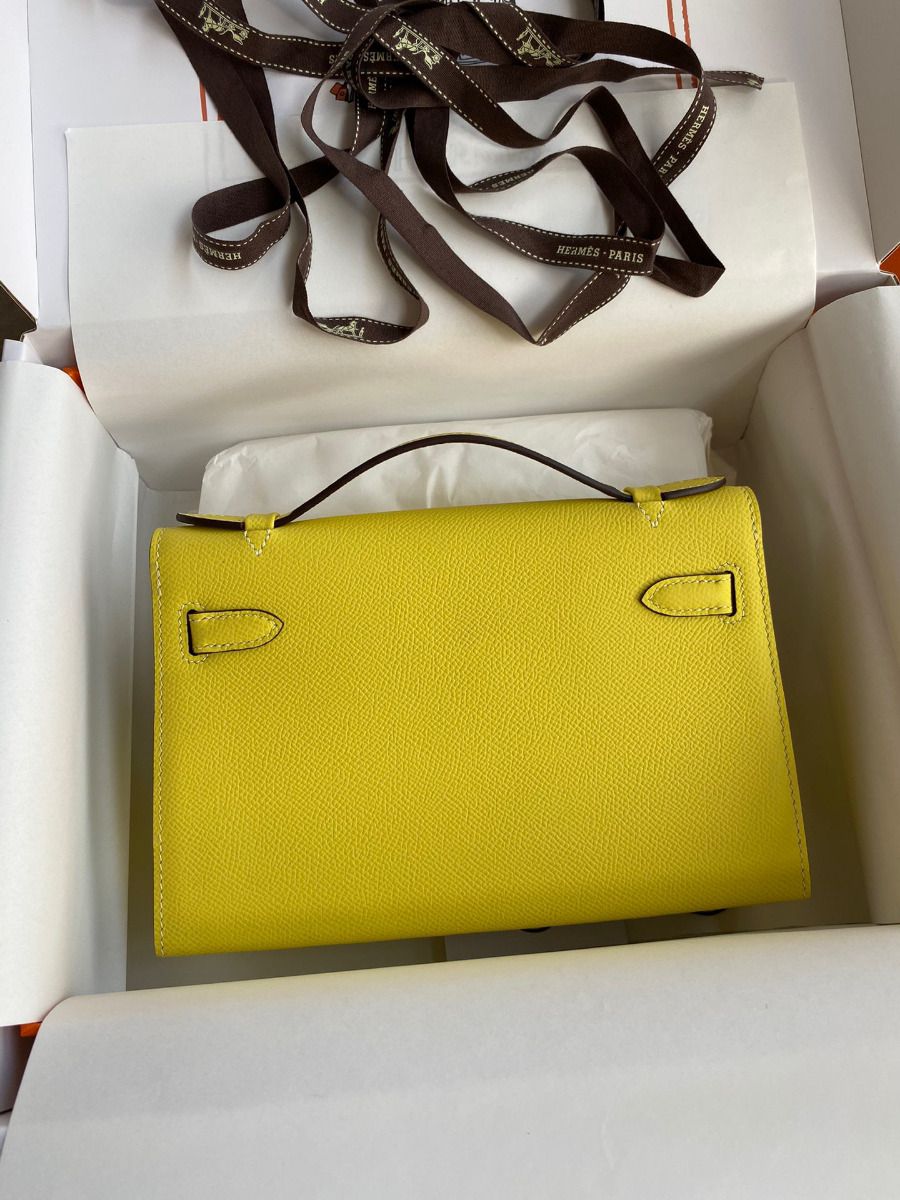 Hermes Kelly Pochette Handmade Bag In Lime Epsom Calfskin - Image 3