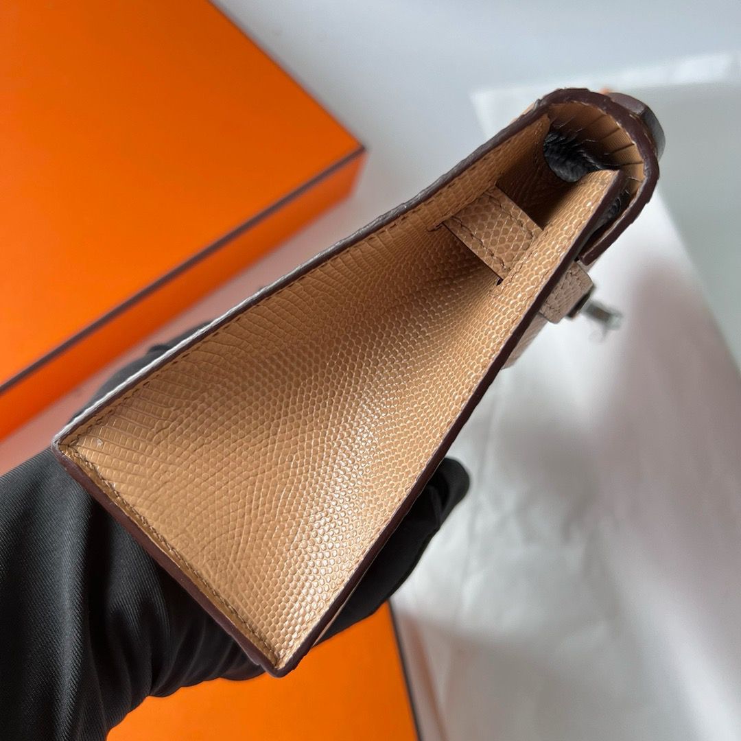 Hermes Kelly Pochette Handmade Bag In Chai Lizard Skin - Image 6