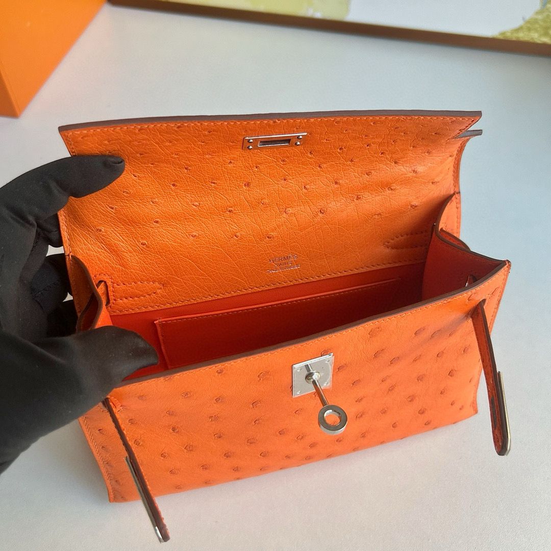 Hermes Kelly Pochette Handmade Bag in Orange Ostrich Leather - Image 7