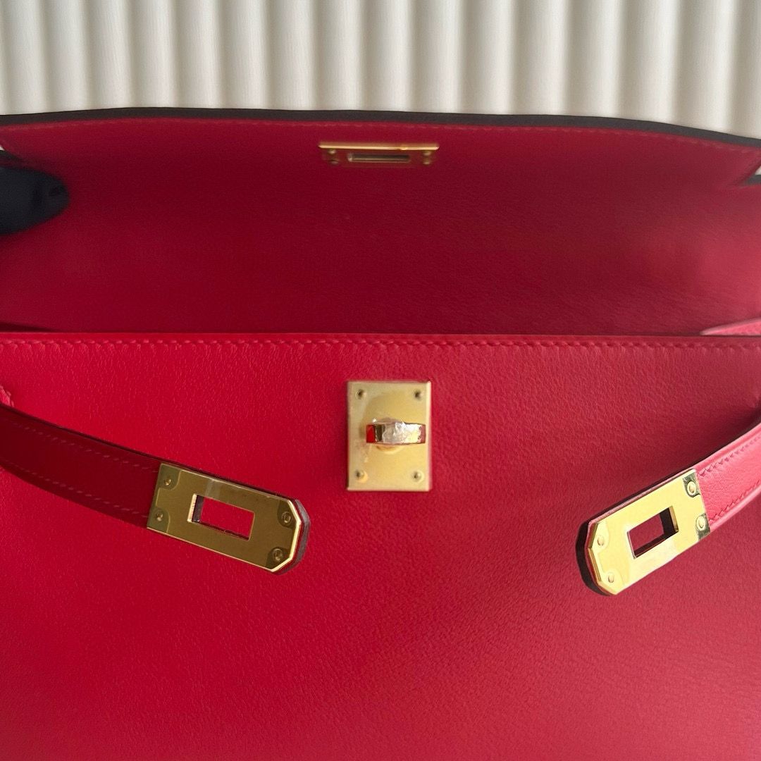 Hermes Kelly Pochette Handmade Bag in Red Swift Calfskin - Image 4