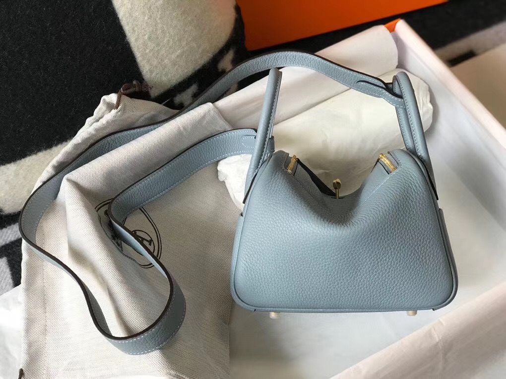 Hermes Lindy Mini Bag In Blue Lin Clemence Leather GHW - Image 3