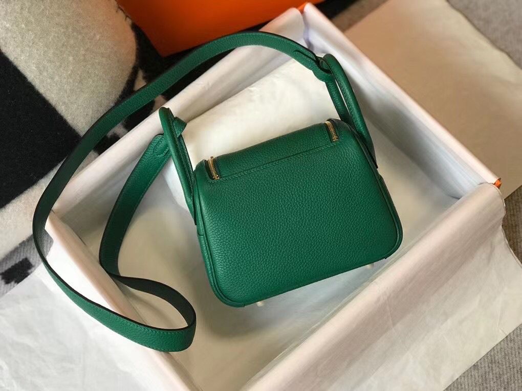 Hermes Lindy Mini Bag In Green Clemence Leather GHW - Image 3