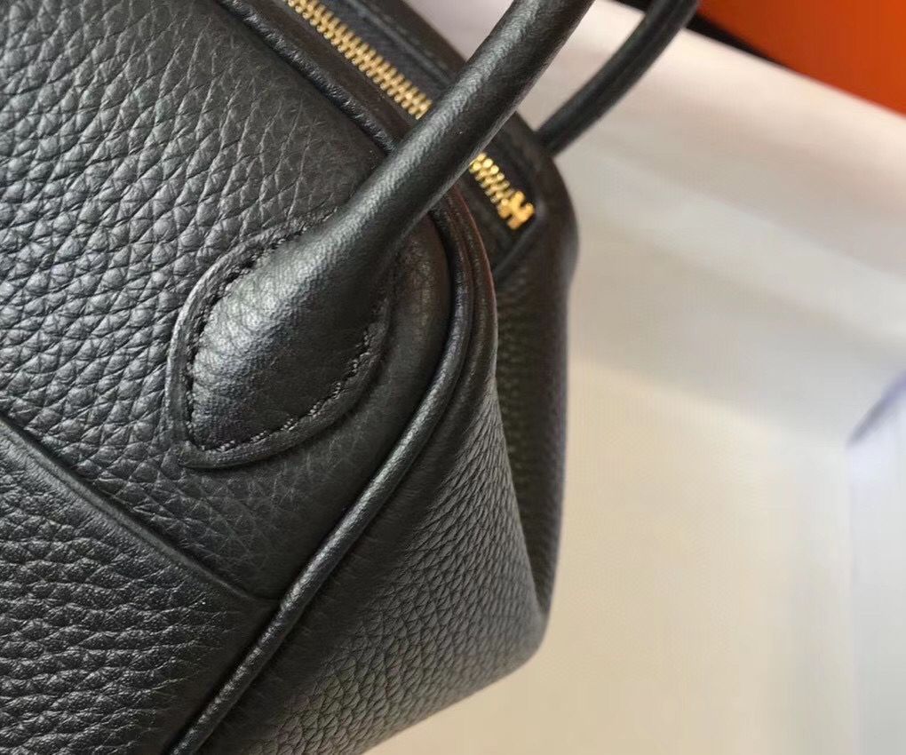 Hermes Lindy Mini Bag In Black Clemence Leather GHW - Image 6