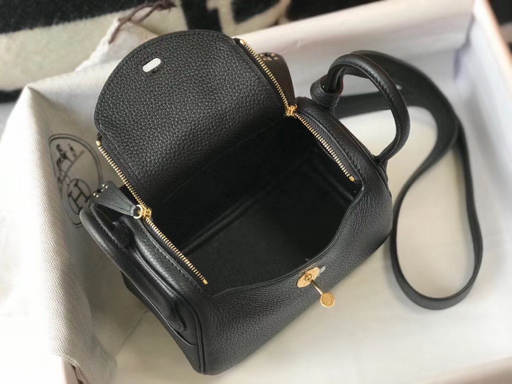 Hermes Lindy Mini Bag In Black Clemence Leather GHW - Image 9