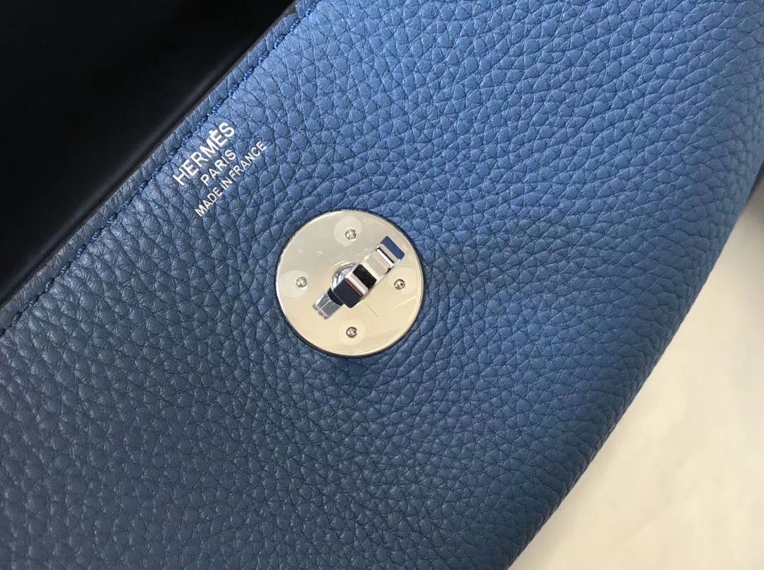 Hermes Lindy 30cm Bag In Blue Agate Clemence Leather PHW - Image 7