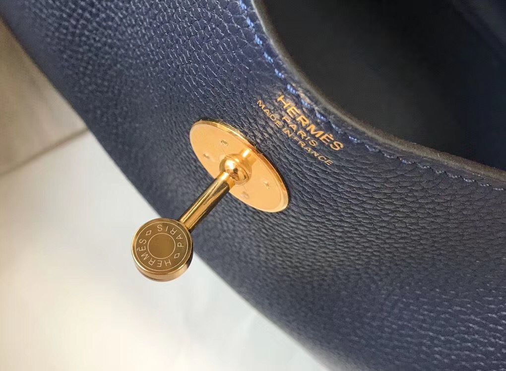 Hermes Lindy 30cm Bag In Navy Blue Clemence Leather GHW - Image 7