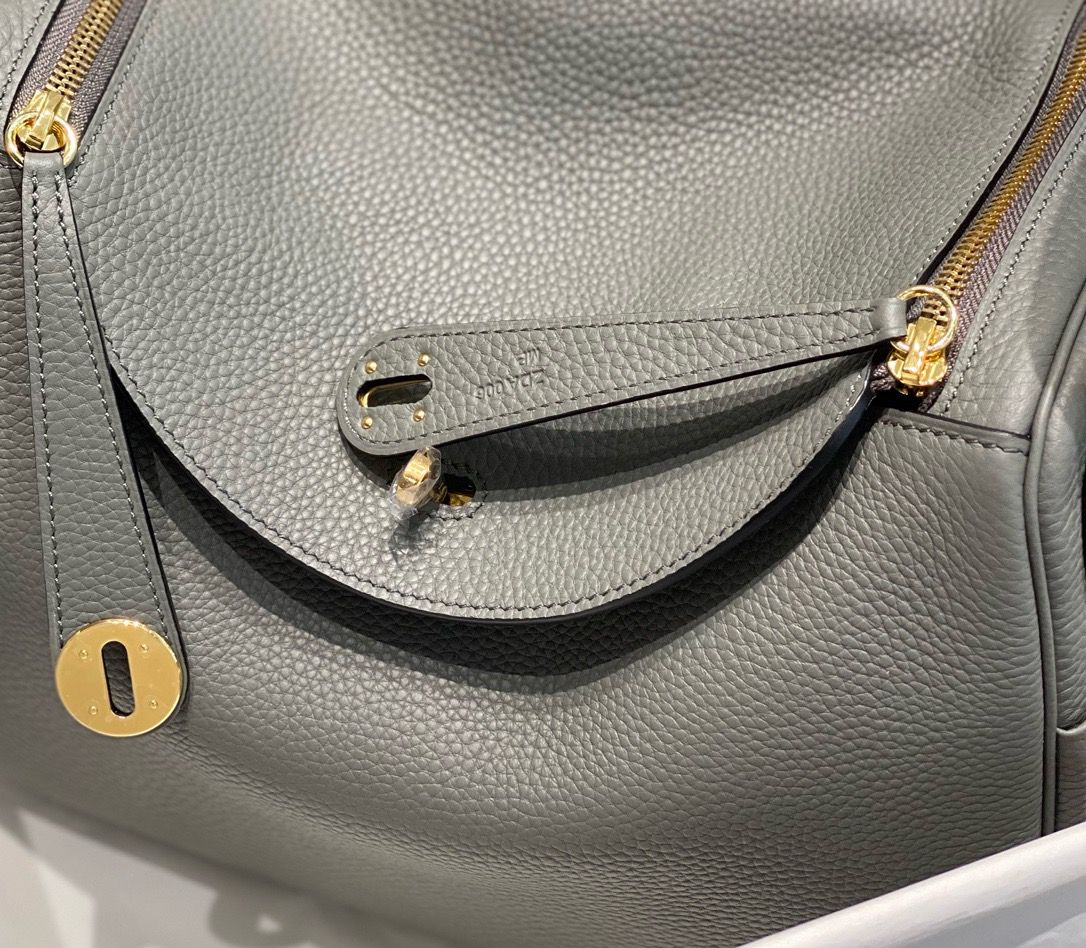 Hermes Lindy 30cm Bag In Gris Meyer Clemence Leather GHW - Image 7