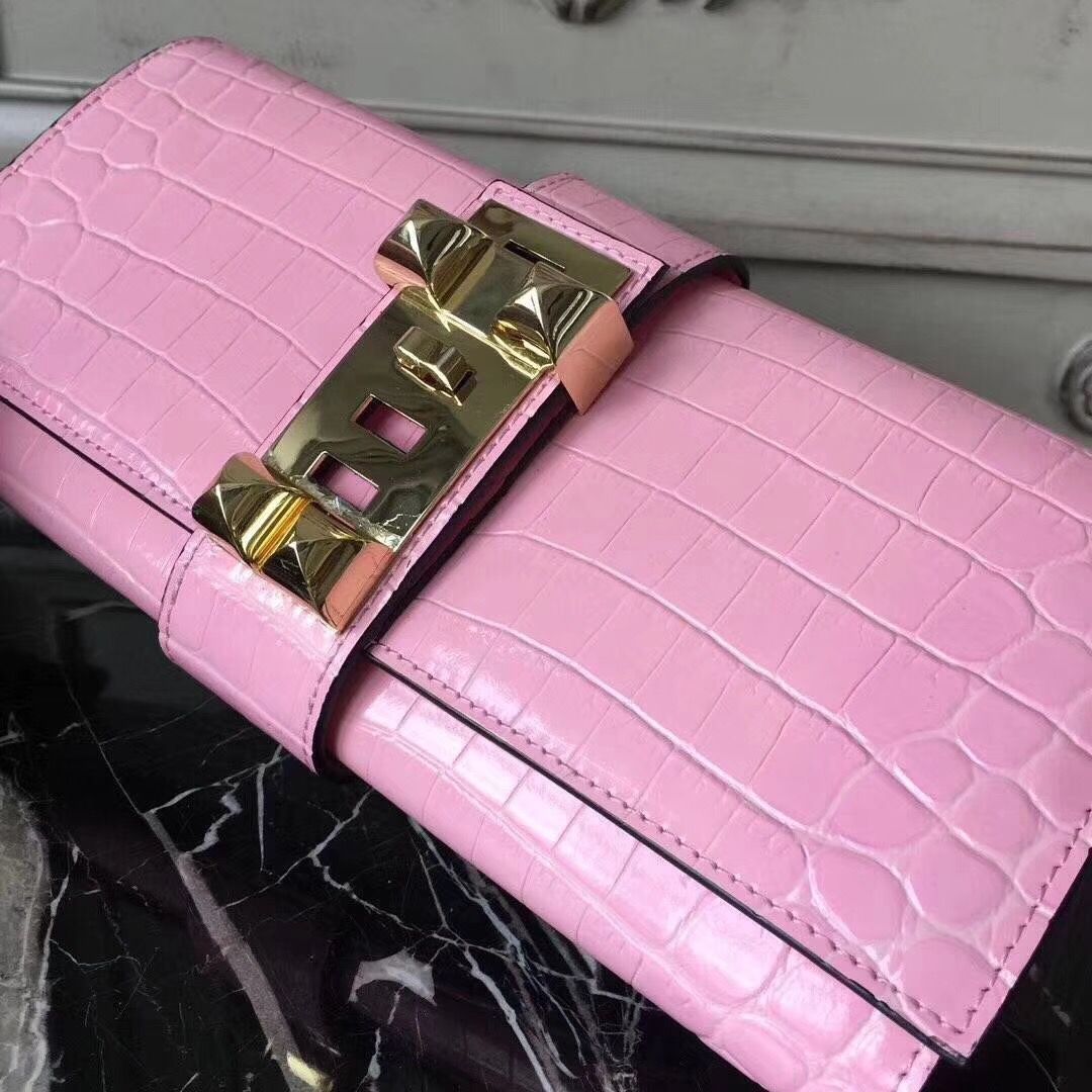 Hermes Medor Clutch Bag In Pink Crocodile Leather - Image 4