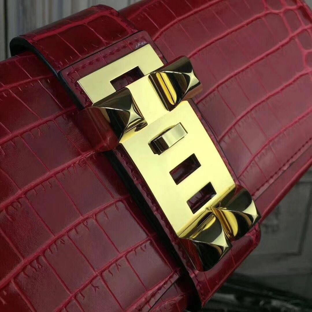 Hermes Medor Clutch Bag In Red Crocodile Leather - Image 4