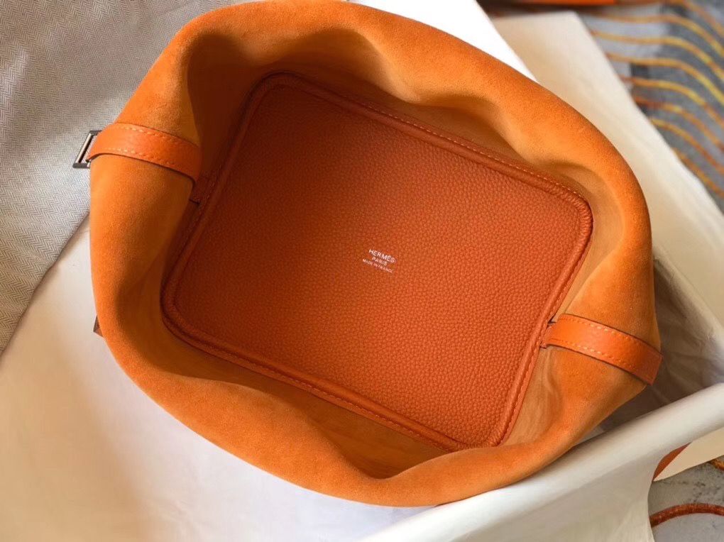 Hermes Picotin Lock 22 Bag In Orange Clemence Leather - Image 9