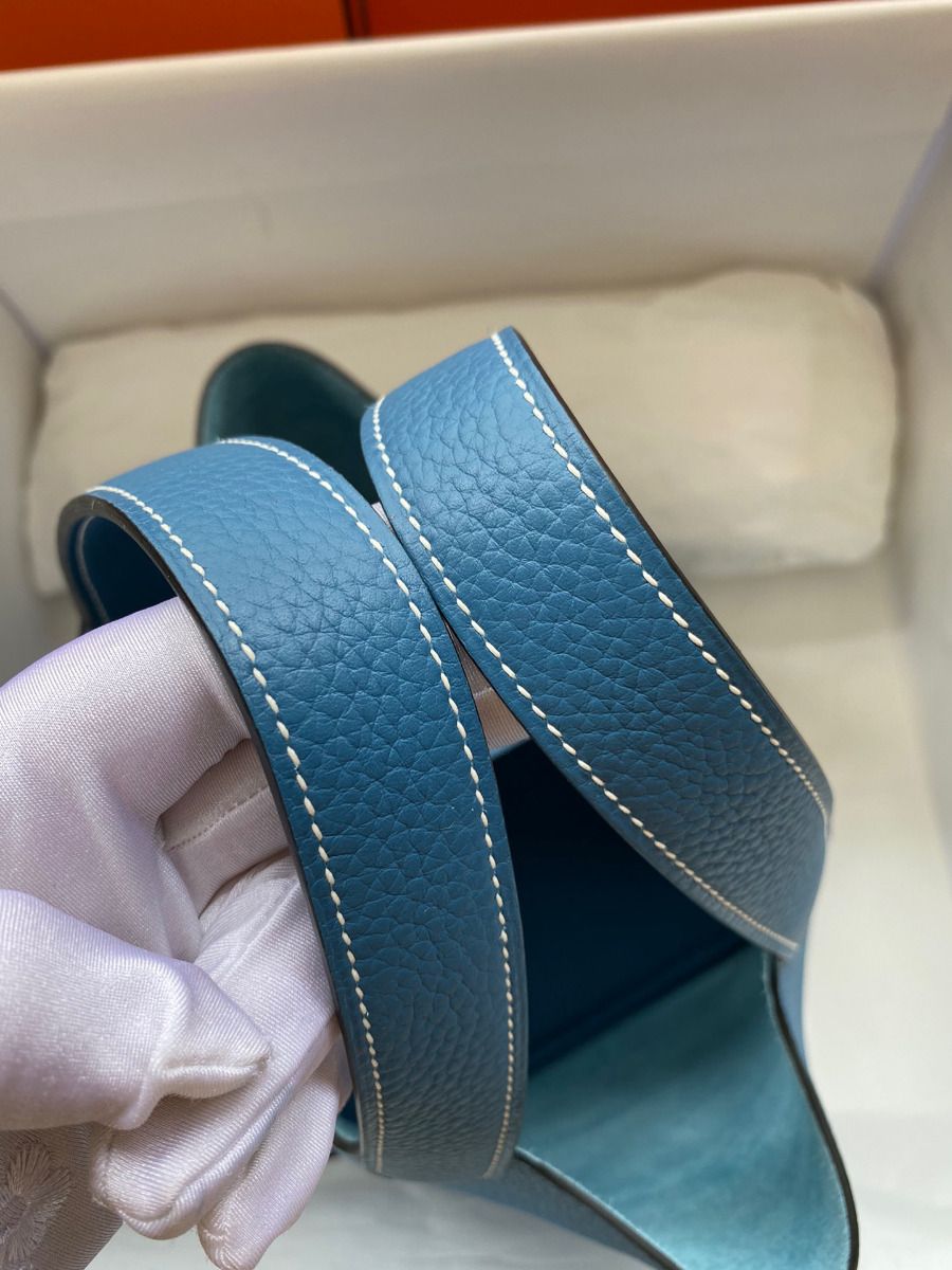 Hermes Picotin Lock 22 Handmade Bag in Blue Jean Clemence Leather - Image 6