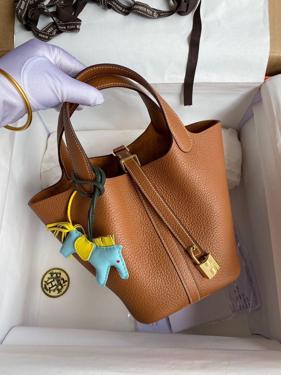 Hermes Picotin Lock 22 Handmade Bag in Gold Clemence Leather - Image 3