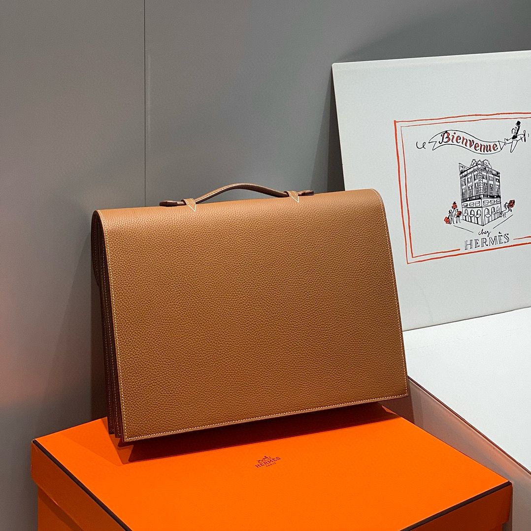 Hermes Sac a Depeches 38 Briefcase in Gold Clemence Leather - Image 3