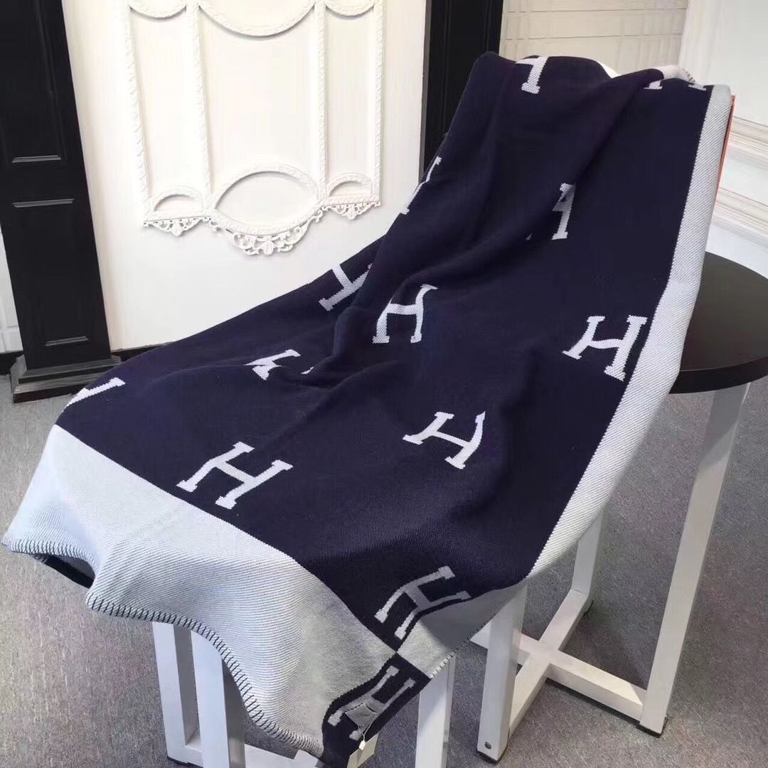 Hermes Dark Blue Avalon Throw Blanket - Image 9